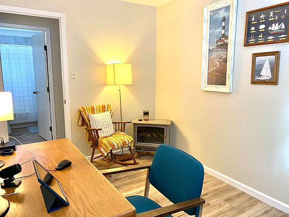 5th image of 2300 W Howard Ave #2300