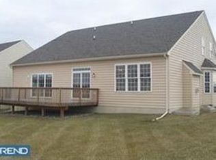 2 Summerlin Dr, Honey Brook, PA 19344