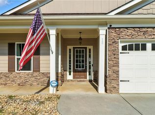18 Penfield Dr, Cartersville, GA 30120