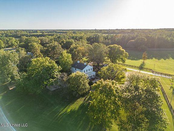 3rd image of 1661 Allison Hardy Rd