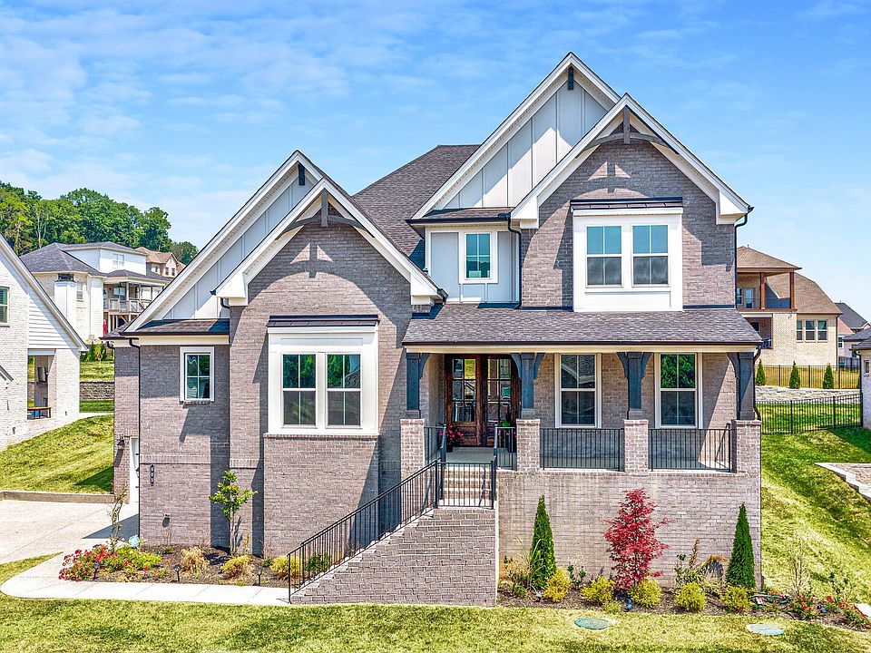 1st image of 608 Silva Ln