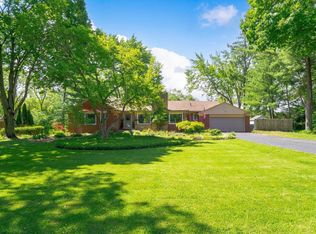 28211 Wildwood Trl, Farmington Hills, MI 48336