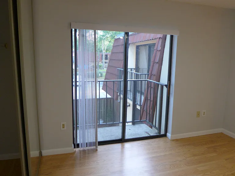 2708 12th Ct — Photo 17