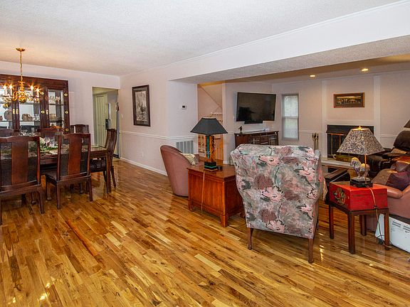 5th image of 8705 Olde Colony Trl APT 33
