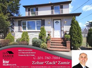 277 Roosevelt St, Teaneck, NJ 07666