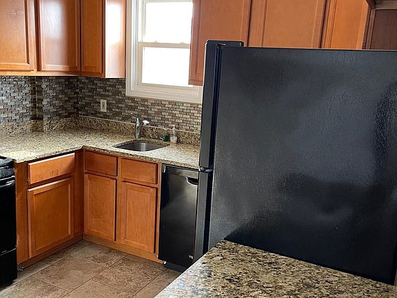 2nd image of 5556 N Marmora Ave #2