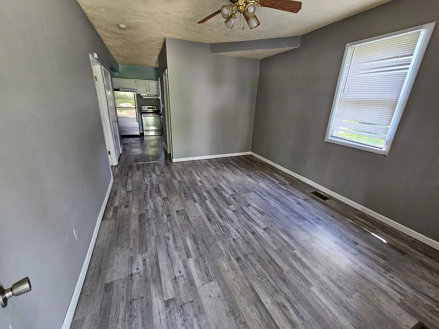 Charming, spacious 4 BR/2 BA home move-in ready! — Photo 1