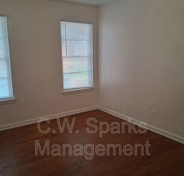 3019 Avon St — Photo 9