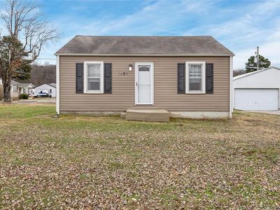 1483 Veterans Dr, De Soto, MO, 63020