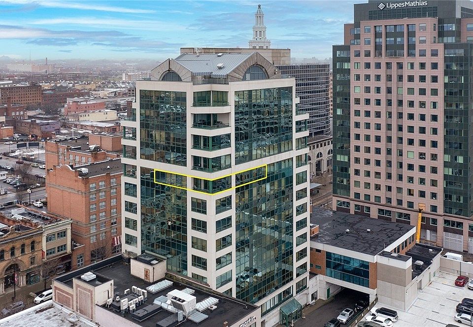1st image of 610 Main St #1002