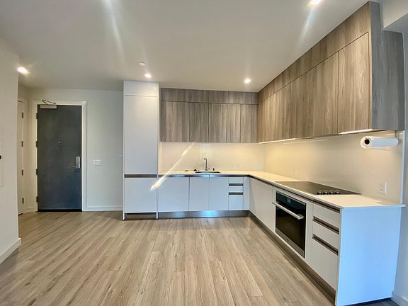 4th image of 2290 3rd St #201