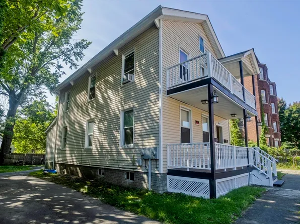 23 E Hooker St, Springfield, MA 01107