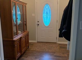 10 Chateau Dr, Petal, MS 39465