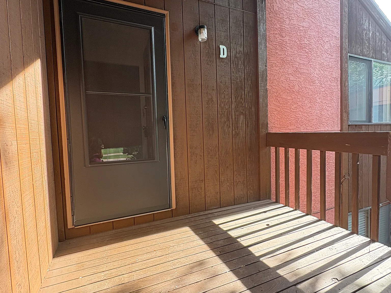 2 bed, 913 sqft, $1,300 — Photo 2