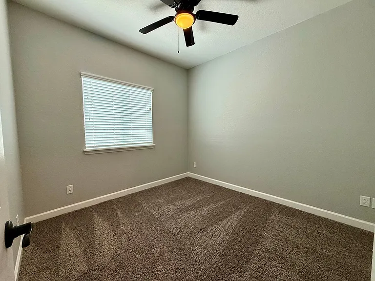 2607 Tanoak Ter — Photo 12