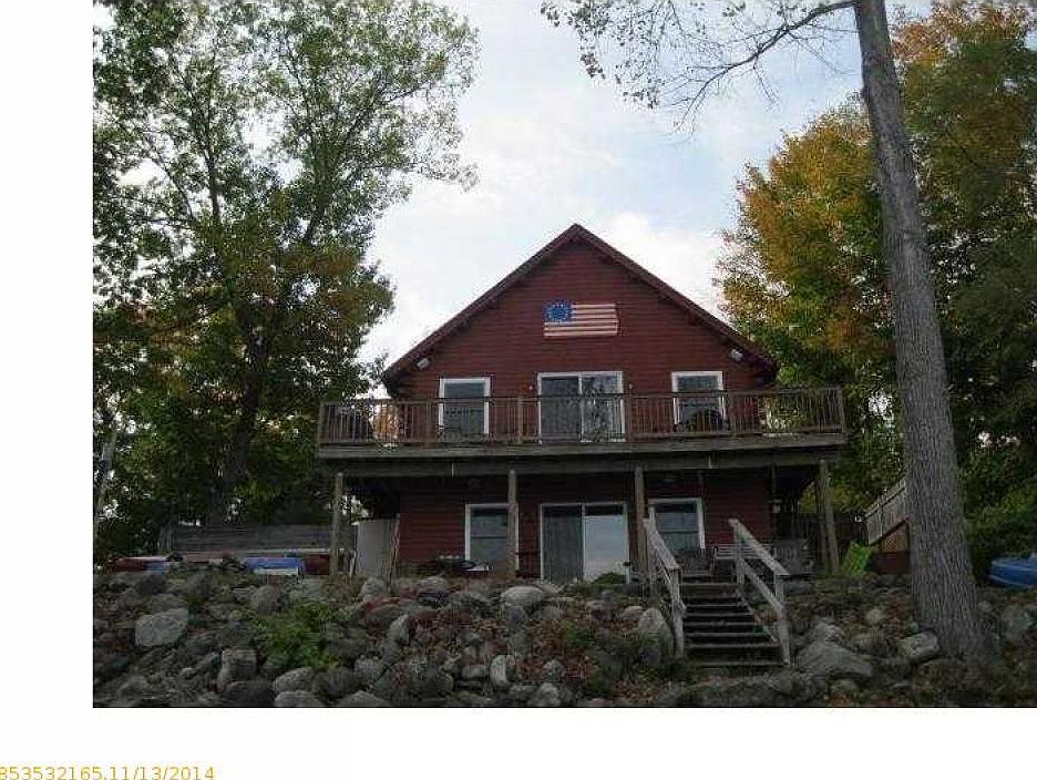 1st image of 12 Lincoln Dr