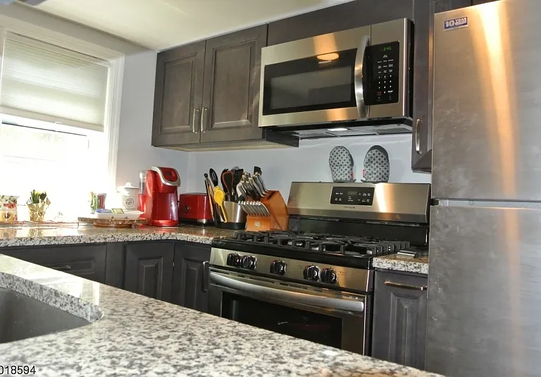 11 Delaware Pl #3 — Photo 2