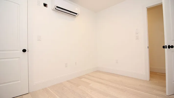 Rented by Nooklyn NYC LLC | media 29