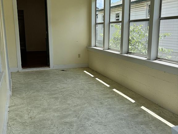 2nd image of 507 3rd Street