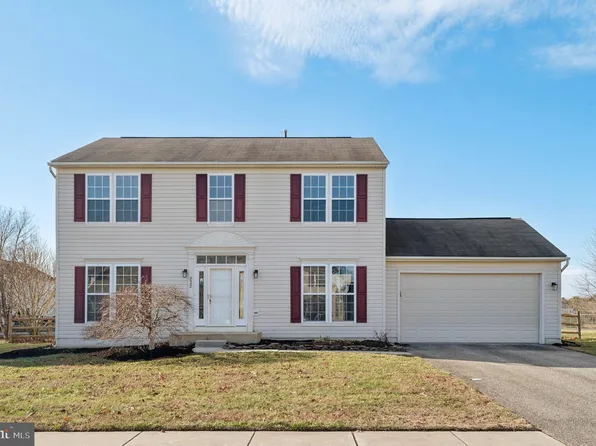 232 Hazel Dr, Bear, DE 19701
