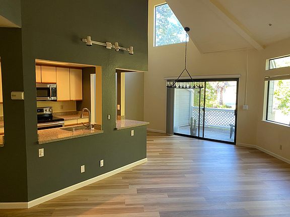 3rd image of 2623 Willowbrook Ln Unit 122