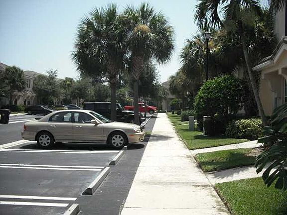 4th image of 5230 Palmbrooke Cir