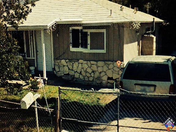2nd image of 1687 N K St