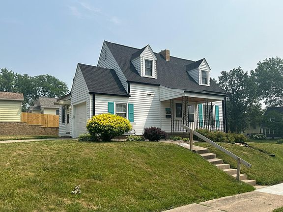 2nd image of 2205 D Ave NE