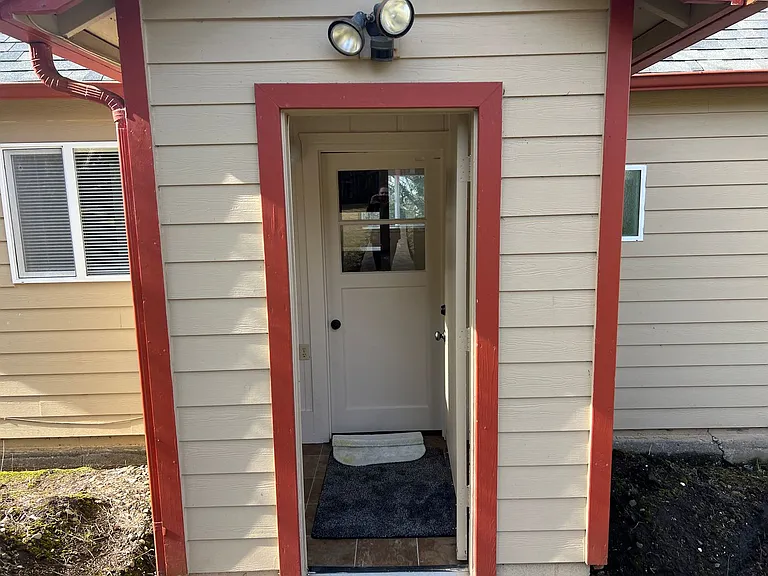 9178 NW Seal Rock St — Photo 5