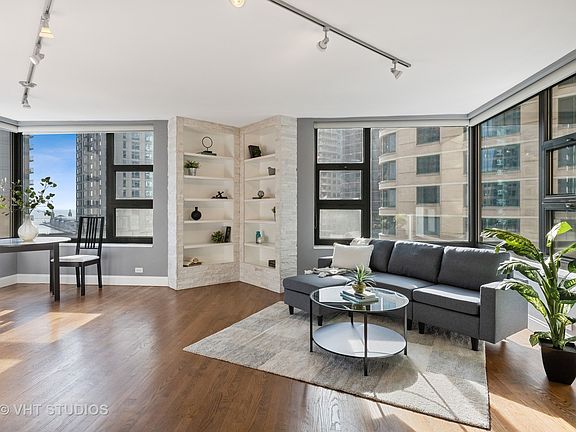 3rd image of 401 E Ontario St APT 1610