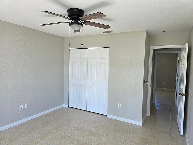4470 Cazes Ave — Photo 11