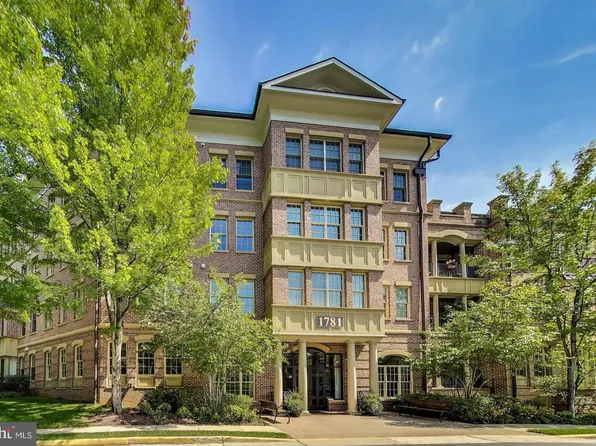 1781 Chain Bridge Rd APT 101, Mc Lean, VA 22102