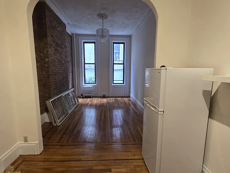 196 W 10th St #1C — Photo 3