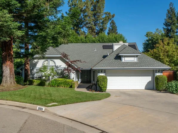 9109 N Chadwick Ln, Fresno, CA 93720