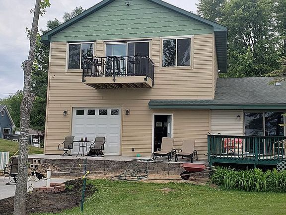 3rd image of 3333 Bay Shore Cir NW