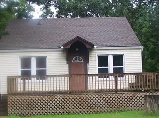 926 W Sycamore St, Nevada, MO 64772