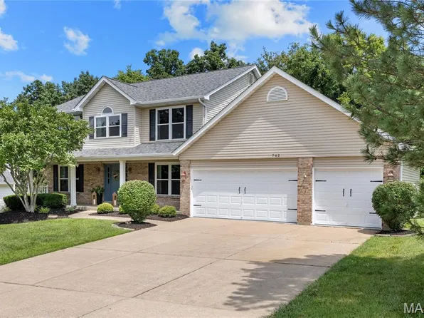 742 Blairbeth Dr, Weldon Spring, MO 63304
