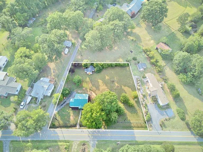 611 Holston Creek Church Rd — Photo 15