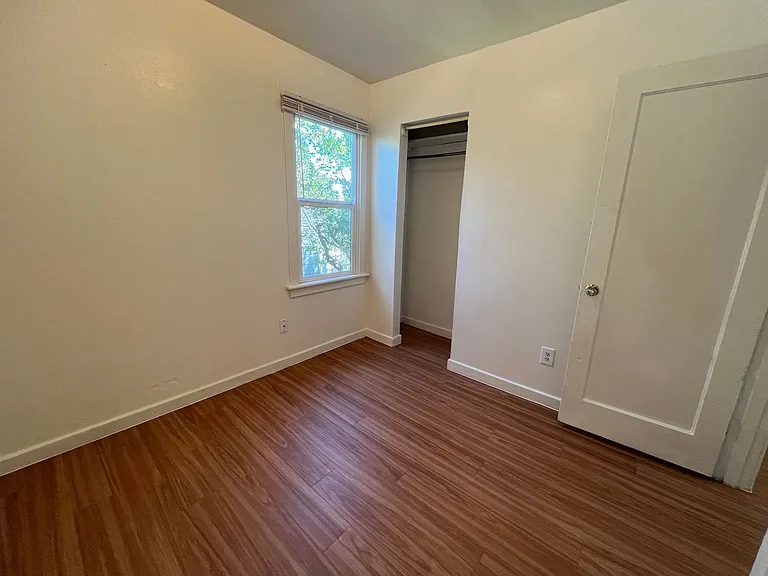 717 SW 4th St — Photo 13
