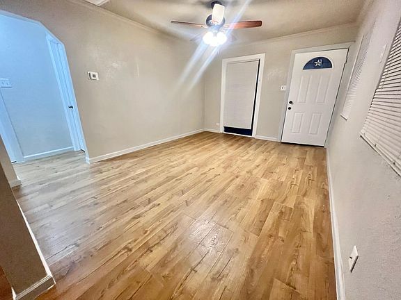 2nd image of 668 N San Horacio Ave