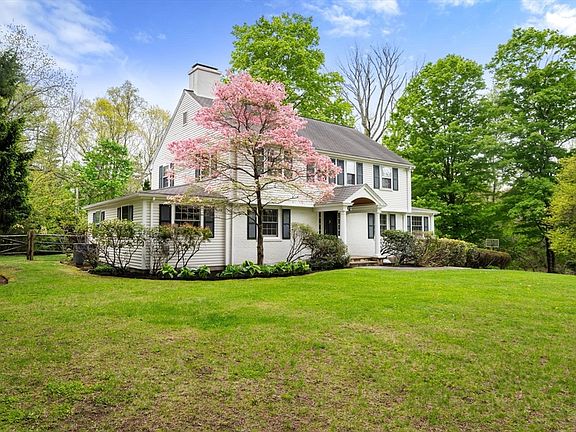 2nd image of 12 Greystone Rd