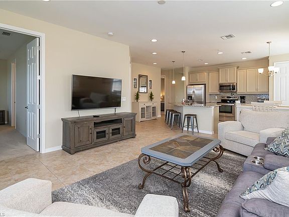 5th image of 26221 Palace Ln Unit 201