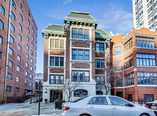 646 W Bittersweet Pl APT 3, Chicago, IL 60613