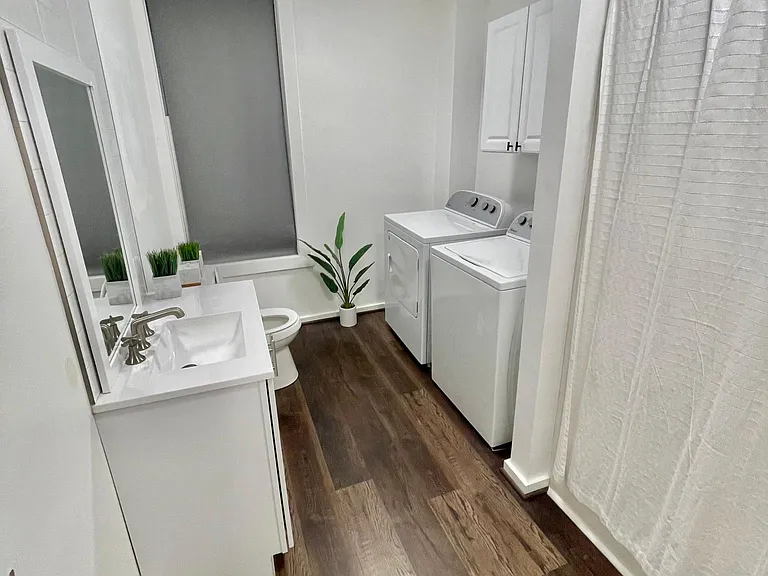 143 Oak St #1 — Photo 8