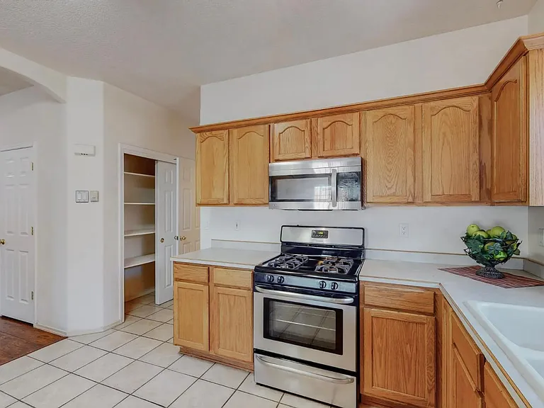 7309 Boxwood Ave NE — Photo 25