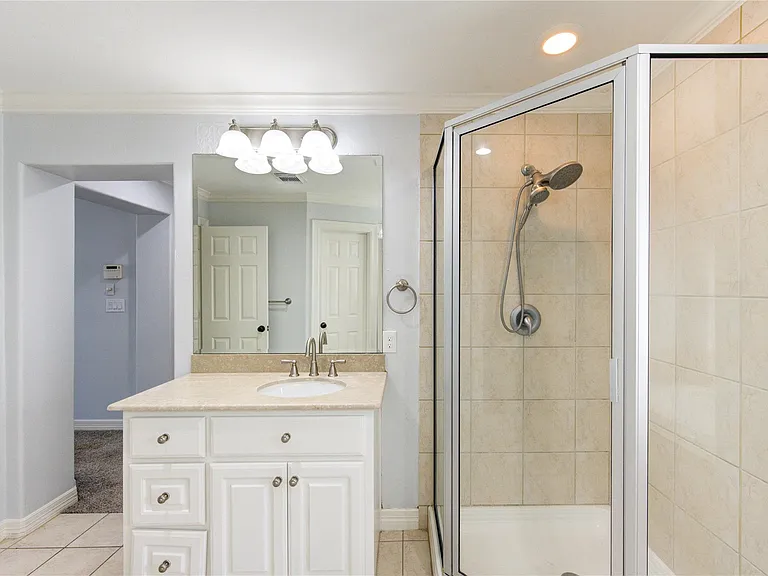 4340 Lake Walk Ct — Photo 32