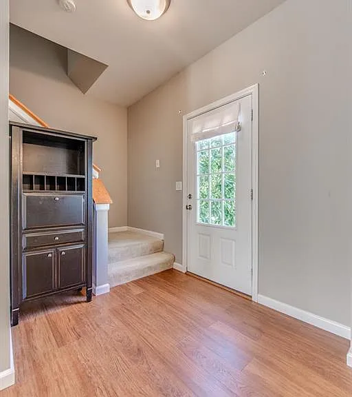 110 Hawks Haven Dr — Photo 3