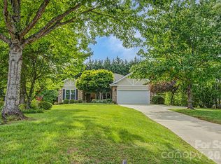 57 Talon Trail Ln, Etowah, NC 28729
