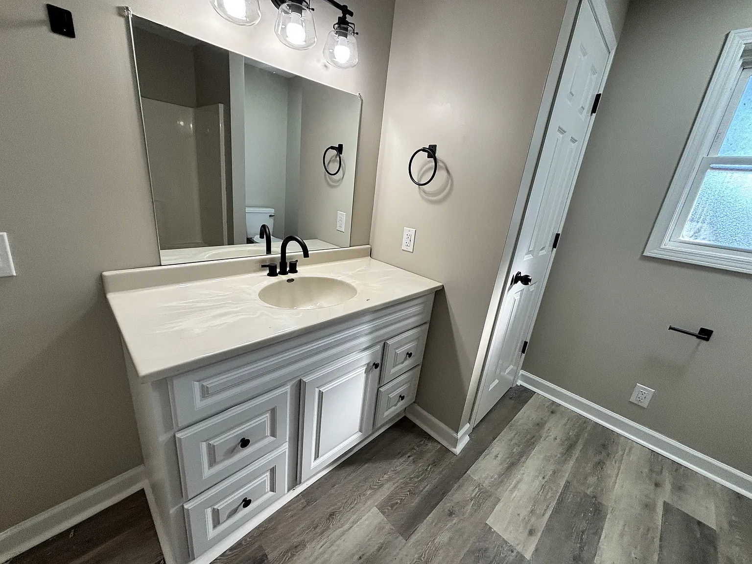 914 Dueber Avenue SW - 1 — Photo 4