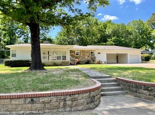 210 S Hill St, Clarksville, AR 72830